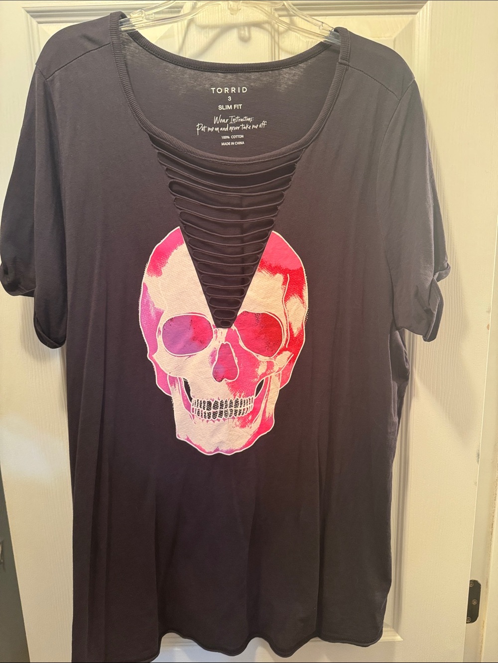 torrid Black Short Sleeve Slim Fit Tee with Pink Skull